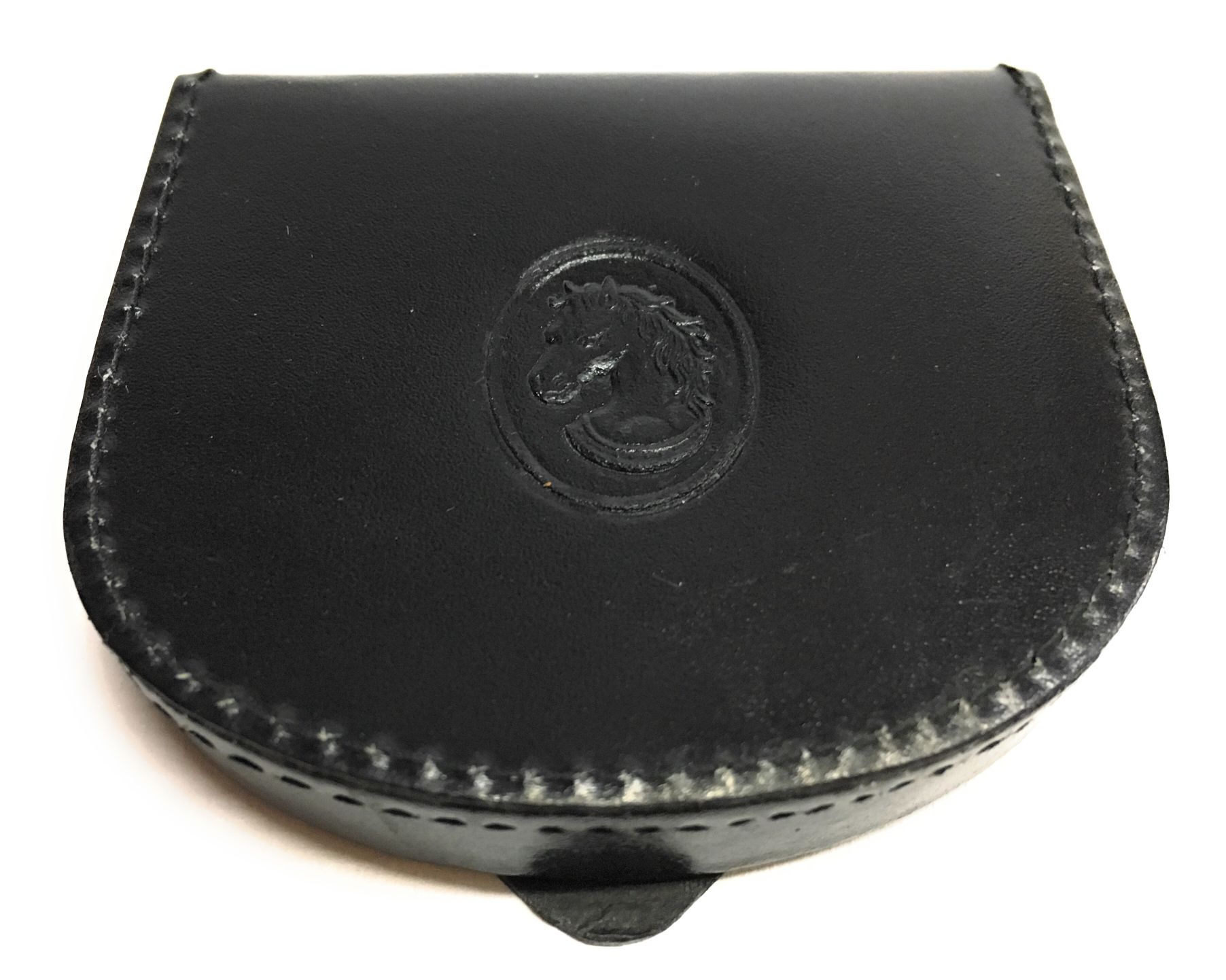 monedero de tacón negro